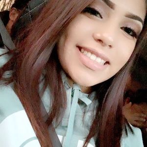 Meet your Posher, Stefania